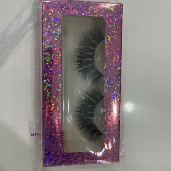 Strip lashes - Picture 12 of 12